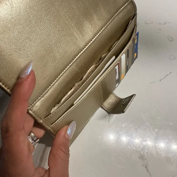 Authentic Gucci wallet - Picture 8 of 8